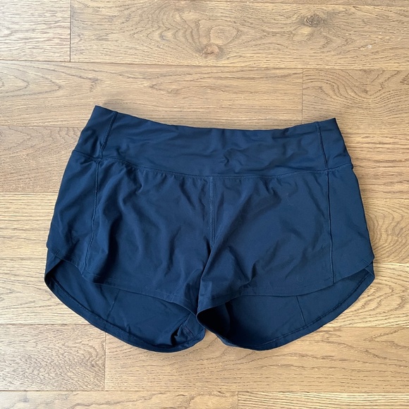 Lululemon Speed Up Mid-Rise Lined Short 4" - True Navy - Size 8 - Picture 2 of 5